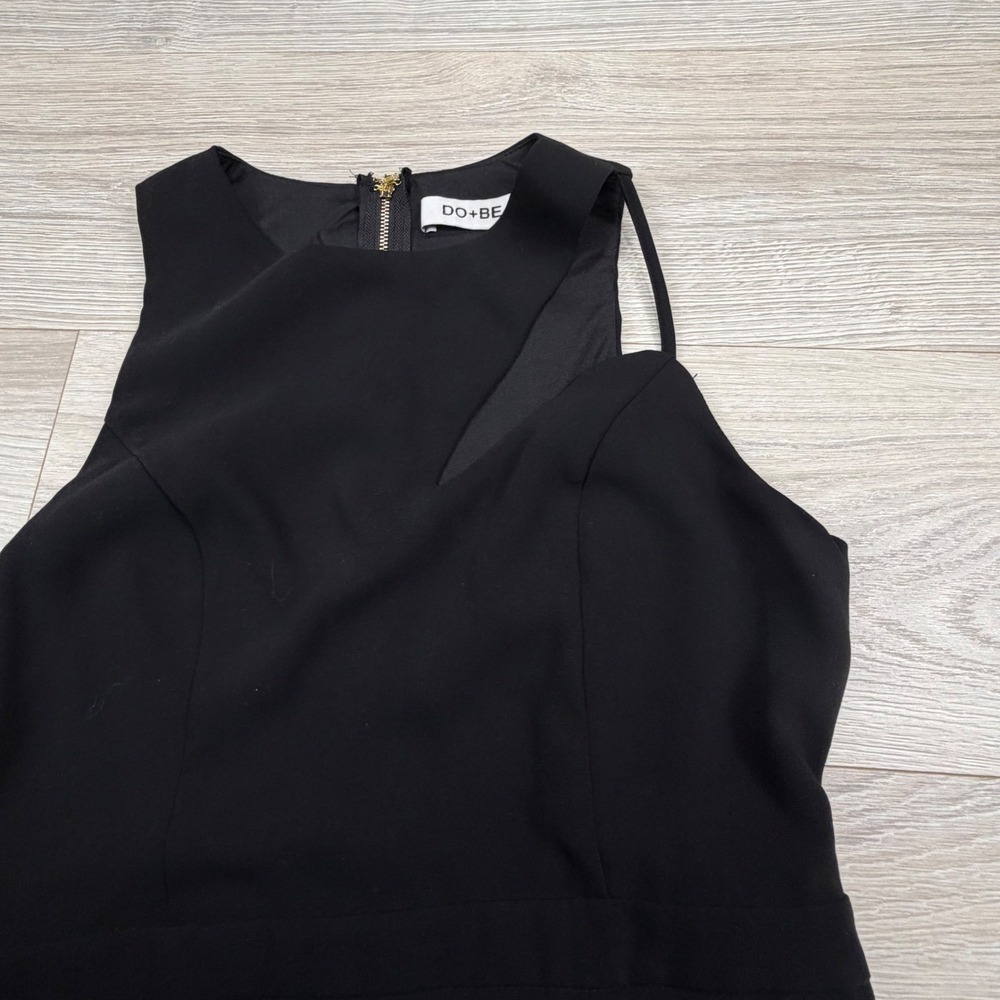 DO+BE Black Asymmetrical Cutout Sleeveless Mini Dress Gold Zipper Size Medium - Picture 3 of 10